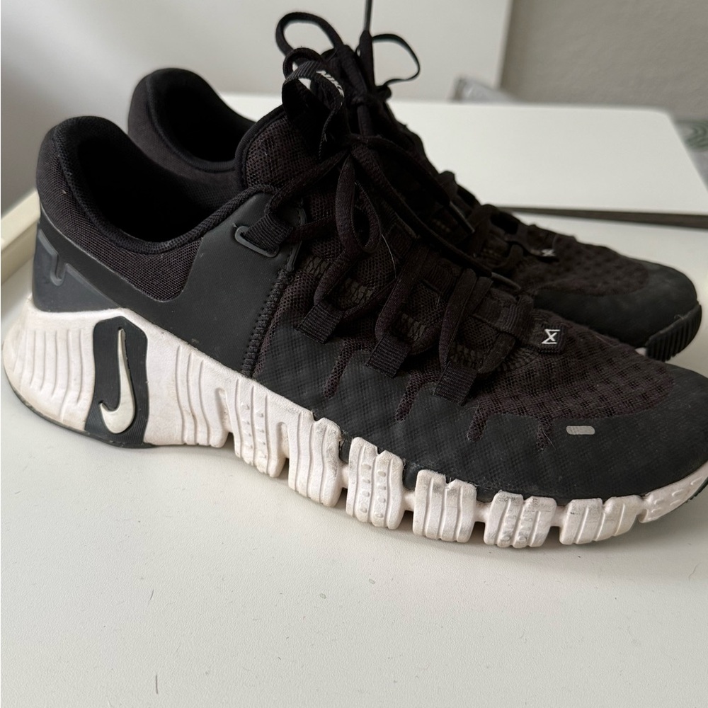 Nike free metcon shoes size 9